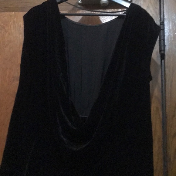 BCBG black velvet romper sz l - Picture 4 of 4